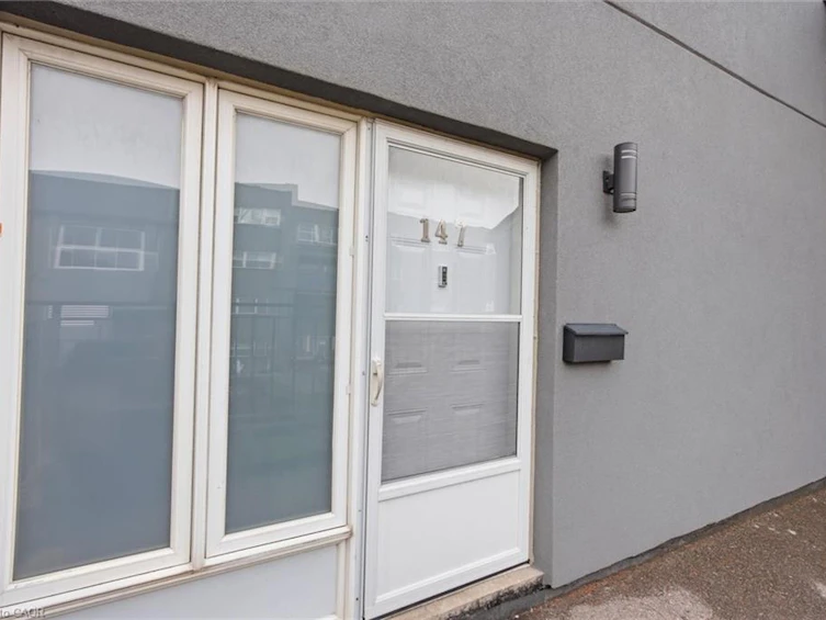 147-3040 Constitution Boulevard, Mississauga, ON, L4Y 3X7 - 2