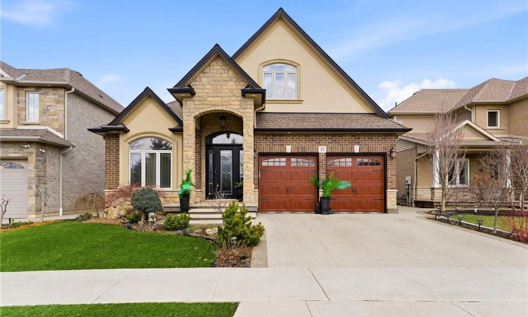 85 Hillcroft Drive