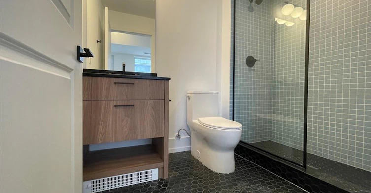 901-206 King Street W, Hamilton, ON, L8P 1A5 - 13