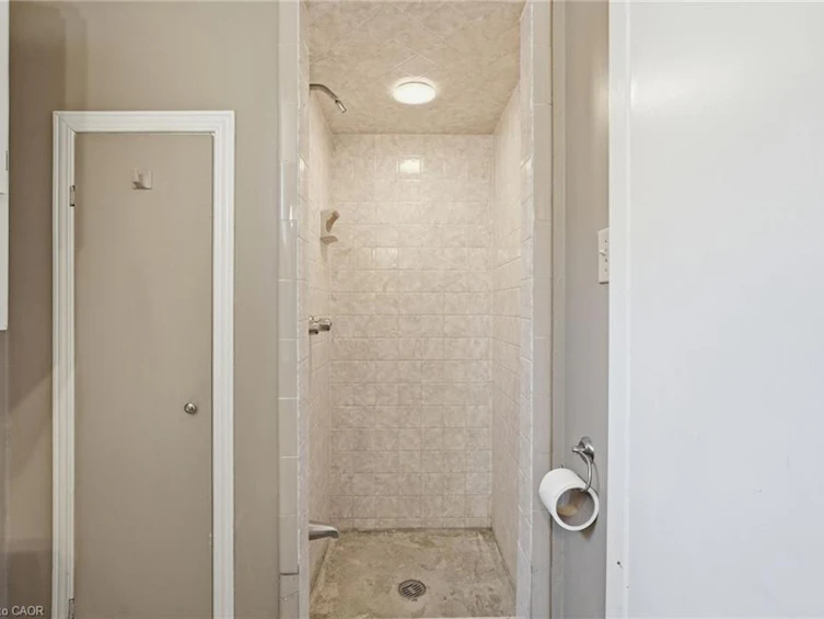 952 Danforth Avenue, Burlington, ON, L7T 1S8 - 38