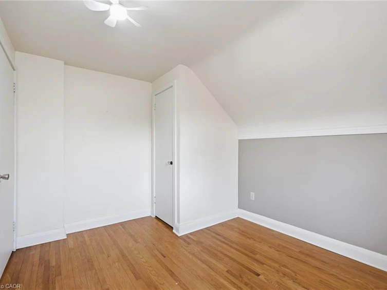 952 Danforth Avenue, Burlington, ON, L7T 1S8 - 31