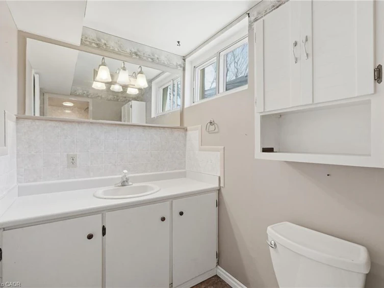 952 Danforth Avenue, Burlington, ON, L7T 1S8 - 37