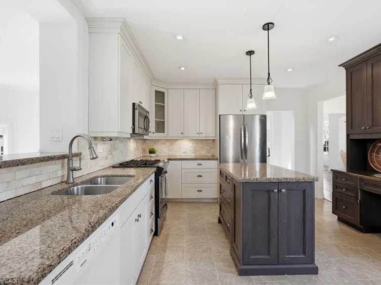 952 Danforth Avenue, Burlington, ON, L7T 1S8 - 12