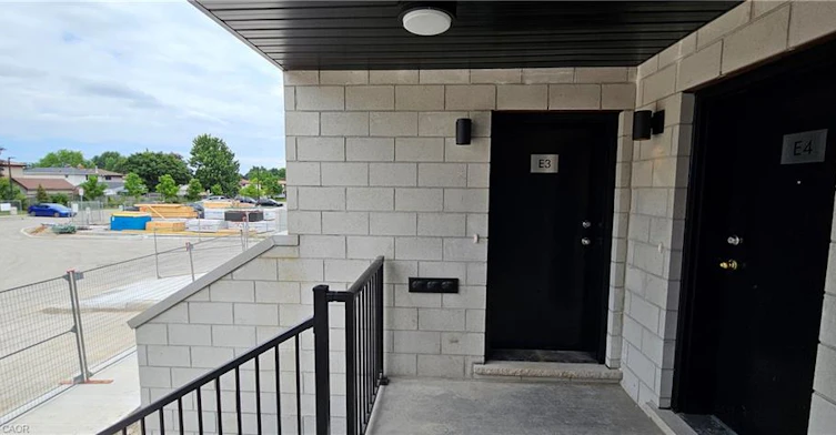 E3-410 Northfield Drive W, Waterloo, ON, N2V 0J3 - 3