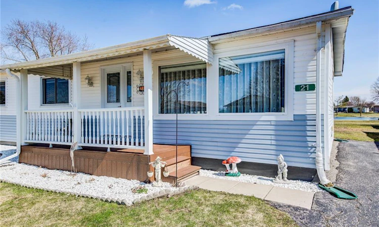 21 Fairview Crescent