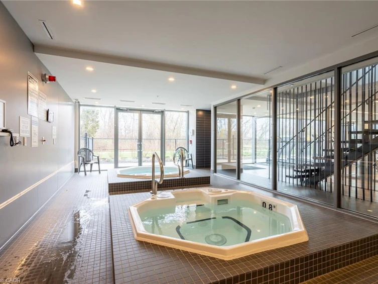 B418-5240 Dundas Street, Burlington, ON, L7L 0J6 - 26