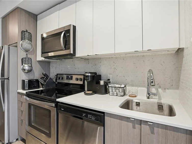 B418-5240 Dundas Street, Burlington, ON, L7L 0J6 - 8