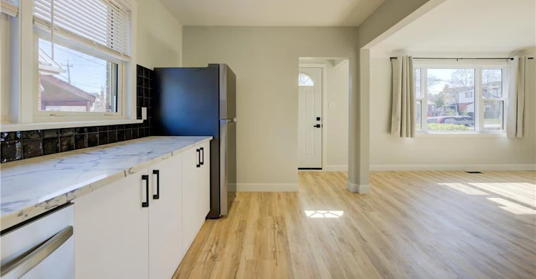 Main-320 Highland Road E, Kitchener, ON, N2M 3W4 - 12