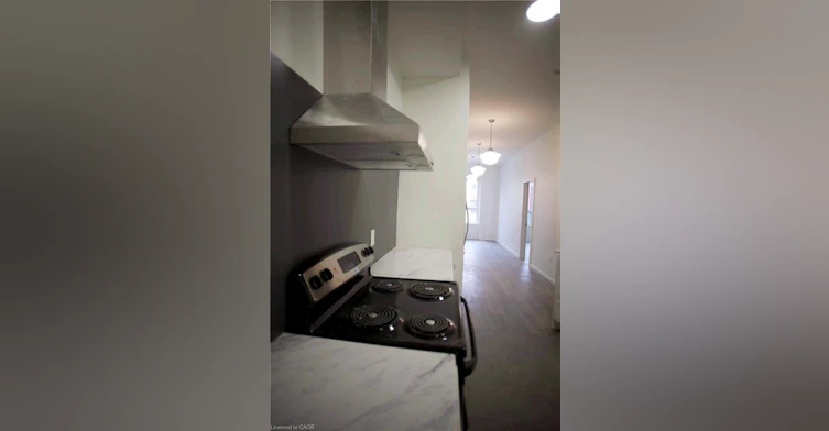 278 John Street N, Hamilton, ON, L8L 4P7 - 9