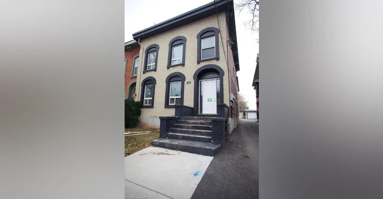 278 John Street N, Hamilton, ON, L8L 4P7