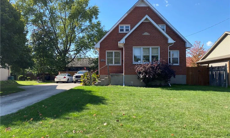 66 Rowanwood Avenue