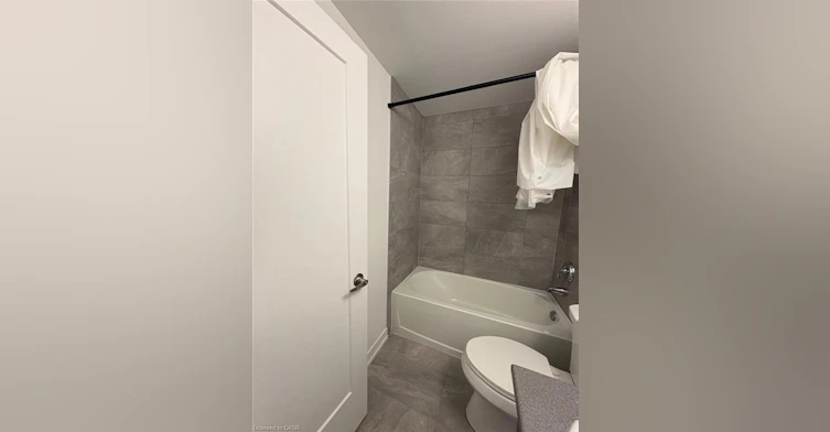 E1-20 Palace Street, Kitchener, ON, N2E 0J3 - 8
