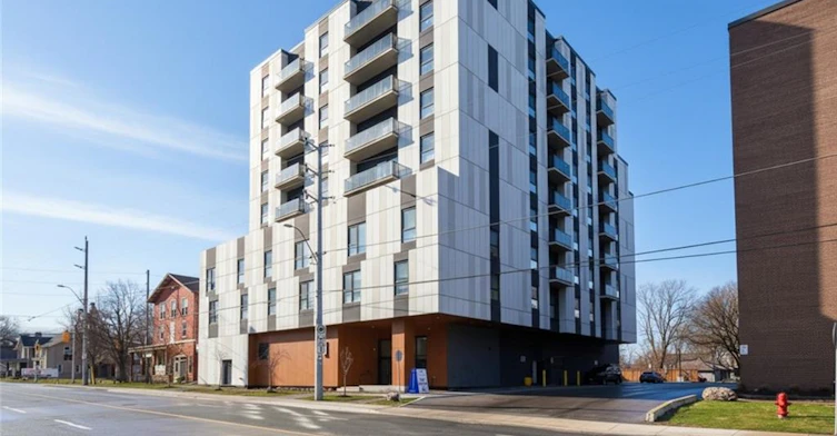 501-71 Main Street, Hamilton, ON, L9H 2P9