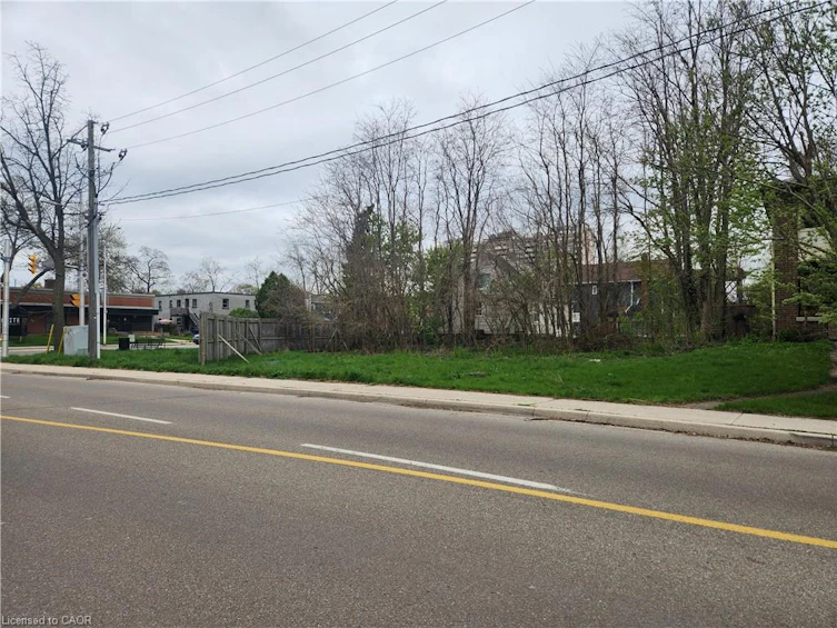 685 Brant Street, Burlington, ON, L7R 1V4 - 4
