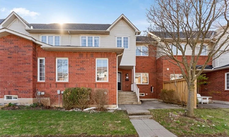 6-100 Beddoe Drive
