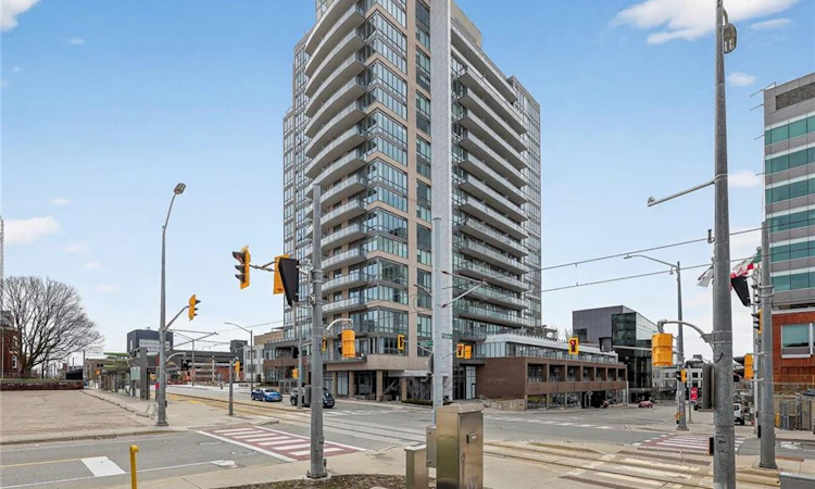 1006-85 Duke Street W