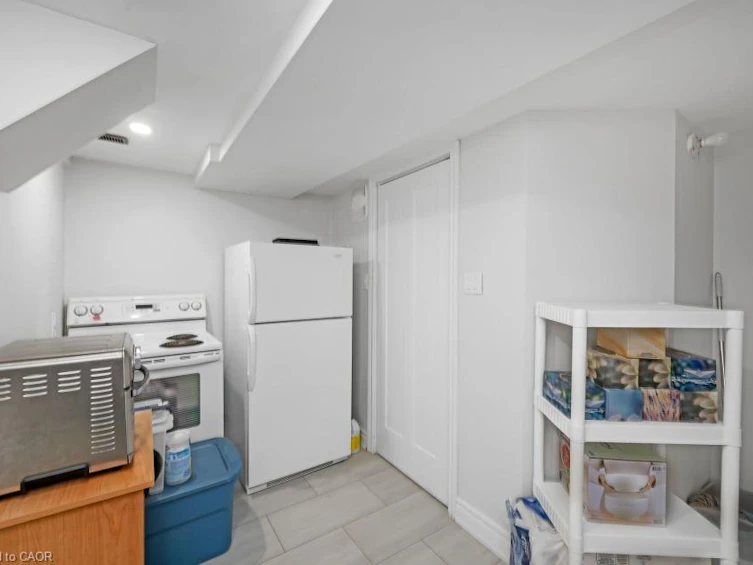 491 Highway 5 W, Hamilton, ON, L9H 5E2 - 31