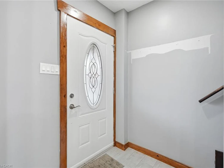 570 Cannon Street E, Hamilton, ON, L8L 2G4 - 4