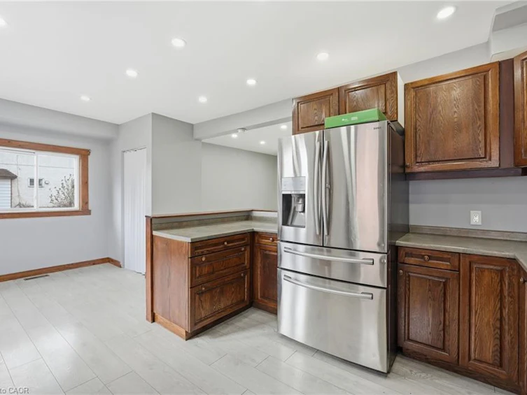 570 Cannon Street E, Hamilton, ON, L8L 2G4 - 14