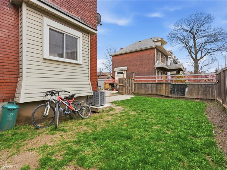 570 Cannon Street E, Hamilton, ON, L8L 2G4 - 37