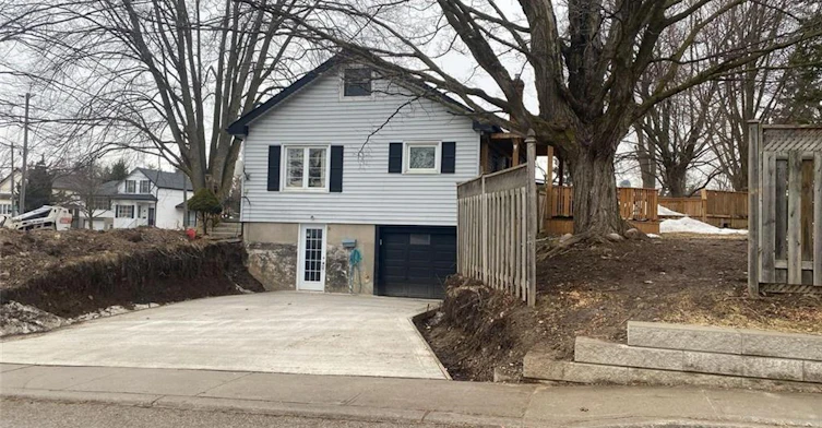 upper-207 Mill Street, Woodstock, ON, N4S 2W9