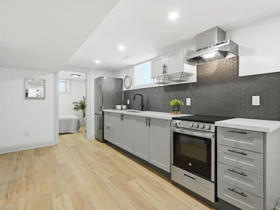 286 East 18th Street - 5
