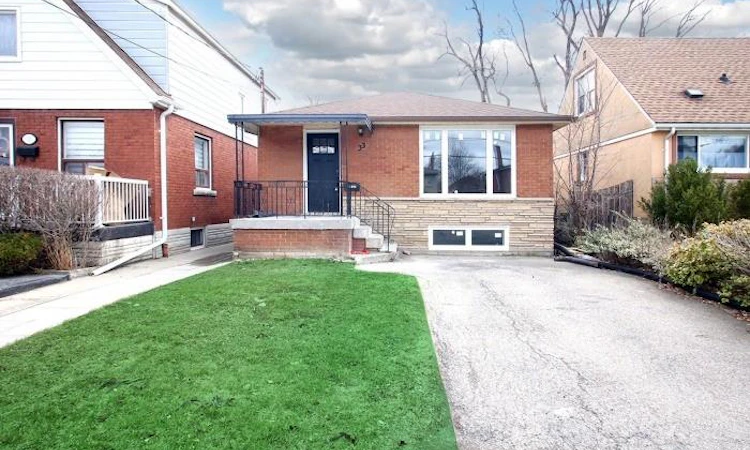 33 Shadyside Avenue