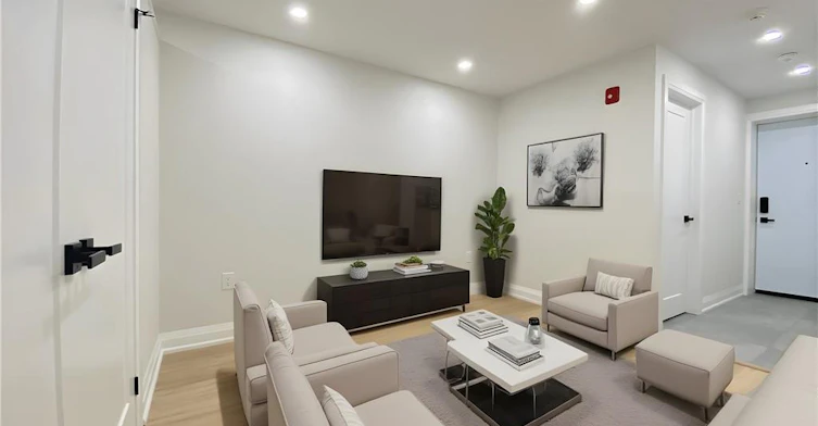 10-588 Barton Street E, Hamilton, ON, L8L 2Z5 - 2