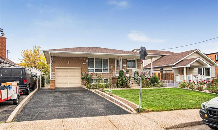 31 Adair Avenue