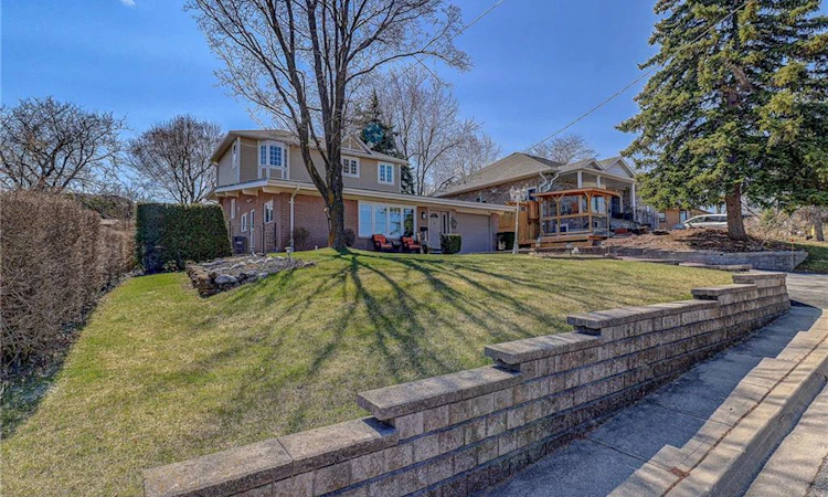 118 Vista Boulevard