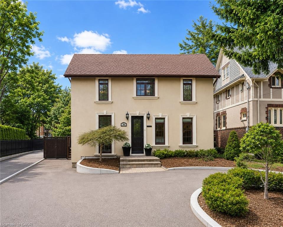 36 Mississauga Road N, Mississauga, ON, L5H 2H6
