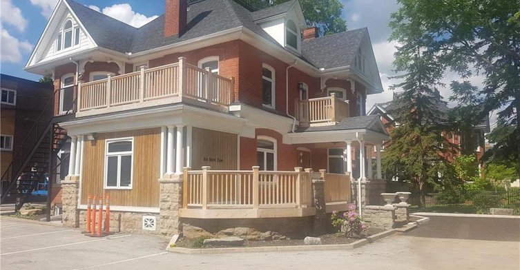 301-84 Main Street E, Grimsby, ON, L3M 1N3 - 2