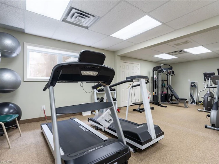 136 Glenariff Drive, Hamilton, ON, L8B 1A5 - 48