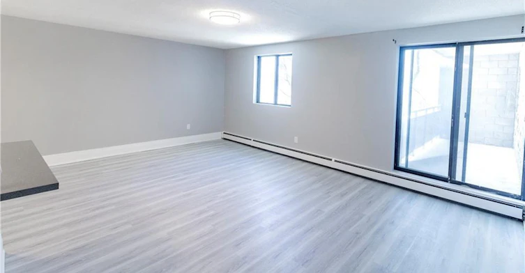 505-4422 Huron Street, Niagara Falls, ON, L2E 7C8 - 4