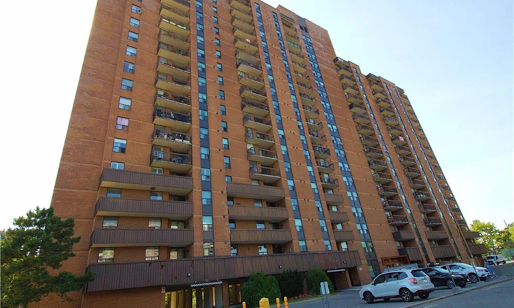 904-90 Ling Road