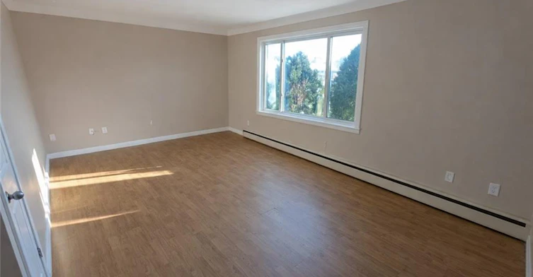 MAIN SIDE-250 Highland Road W, Hamilton, ON, L8J 3T7 - 5