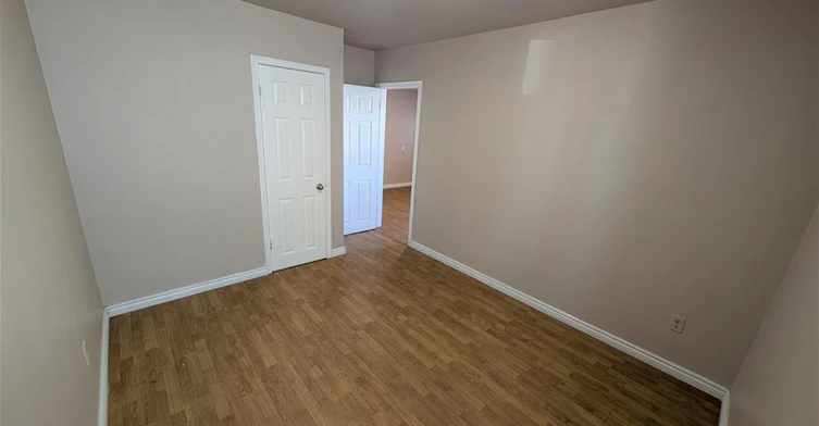 MAIN SIDE-250 Highland Road W, Hamilton, ON, L8J 3T7 - 9