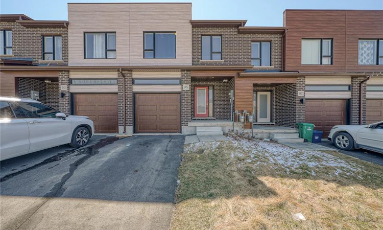 95 Queensbrook Crescent