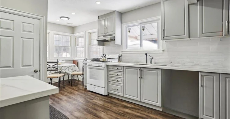 Upper-251 King Street E, Hamilton, ON, L8G 1L9 - 7