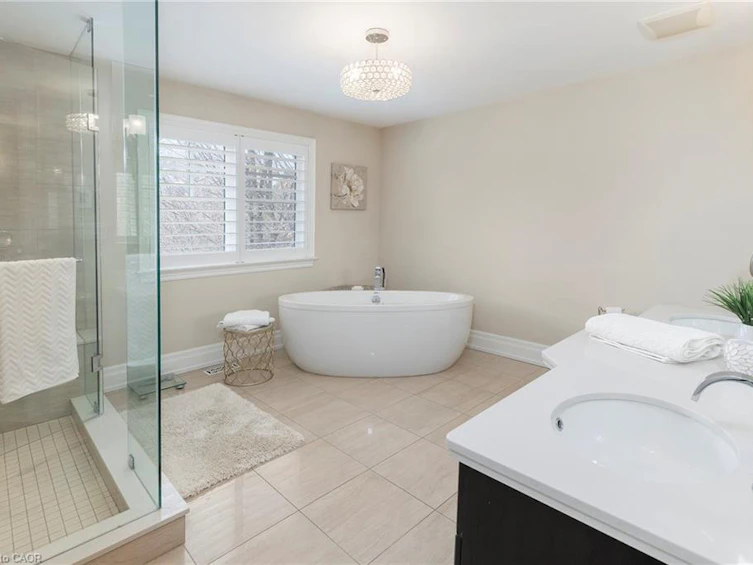 400 Hamilton Drive, Hamilton, ON, L9G 2B1 - 17