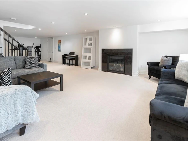 400 Hamilton Drive, Hamilton, ON, L9G 2B1 - 25