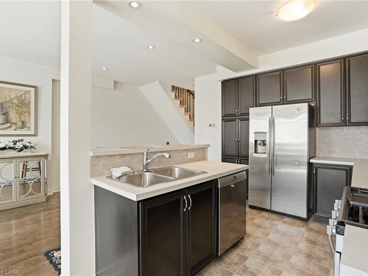 13 Marina Point Crescent, Hamilton, ON, L8E 0E4 - 11