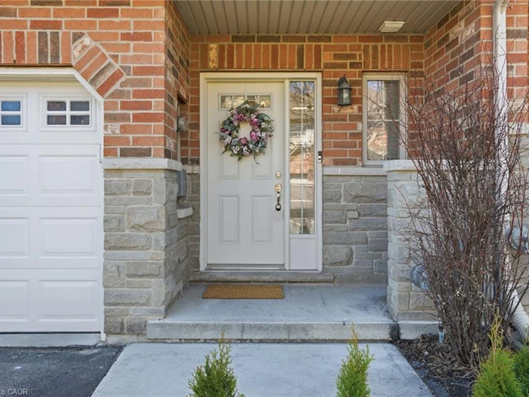 13 Marina Point Crescent, Hamilton, ON, L8E 0E4 - 3