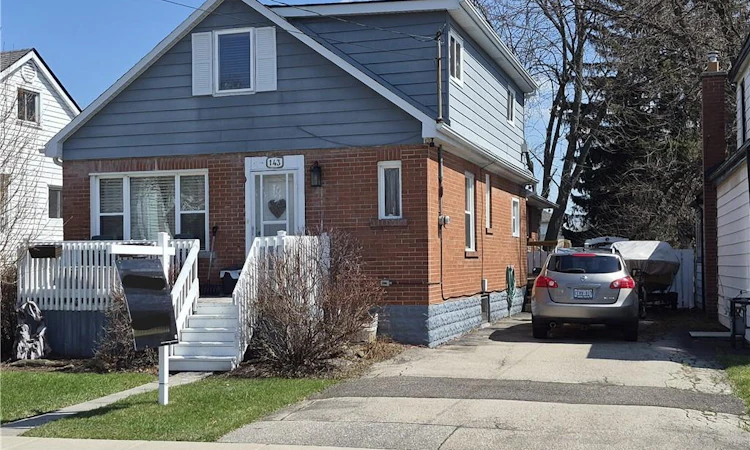 143 Walter Avenue S