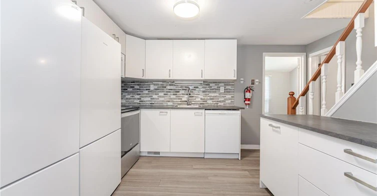 16 Royal Avenue, Hamilton, ON, L8S 2C2 - 10