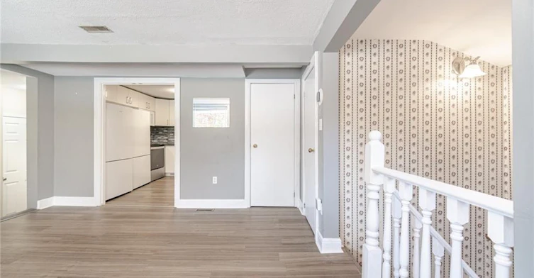 16 Royal Avenue, Hamilton, ON, L8S 2C2 - 5