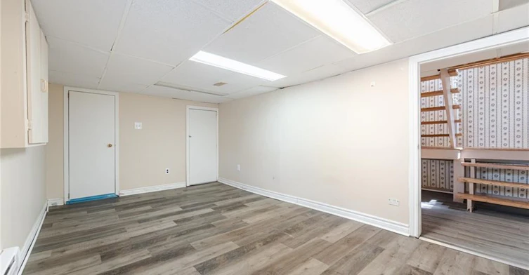 16 Royal Avenue, Hamilton, ON, L8S 2C2 - 34