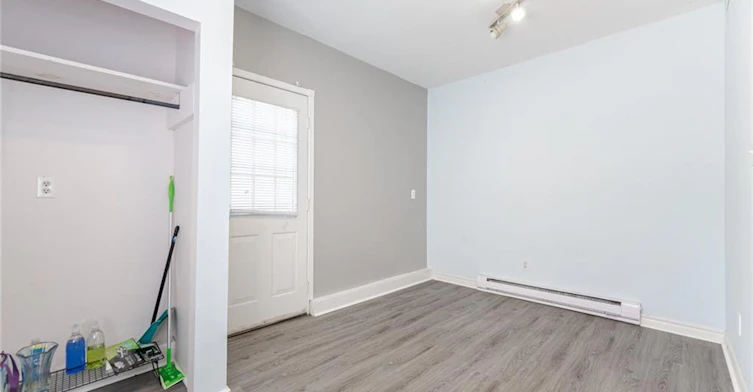 16 Royal Avenue, Hamilton, ON, L8S 2C2 - 19