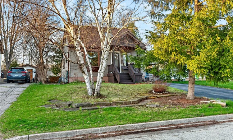 9 Morton Avenue