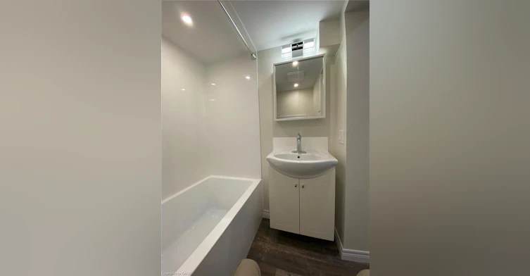 246 Forest Avenue, Hamilton, ON, L8N 1Y1 - 17